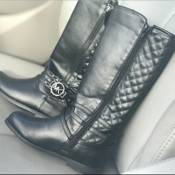 Black Michael Kors Winter Boot For Toddler Girls - Picture 3 of 8